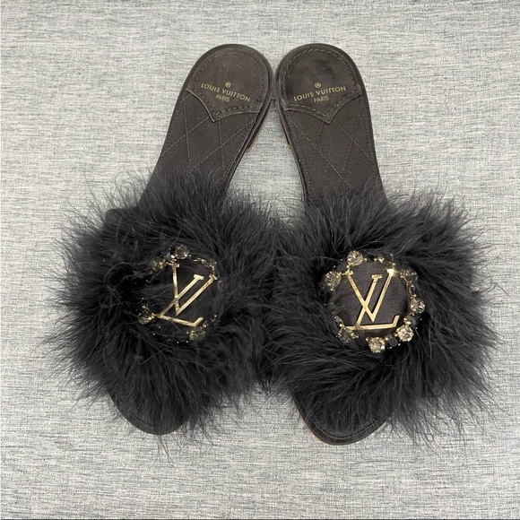 NWOT Louis Vuitton Logo Crystal & Ostrich Feather Black Slides - Size 38 - Picture 7 of 7
